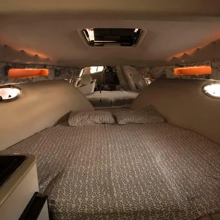 Crownline Boat Арресифе